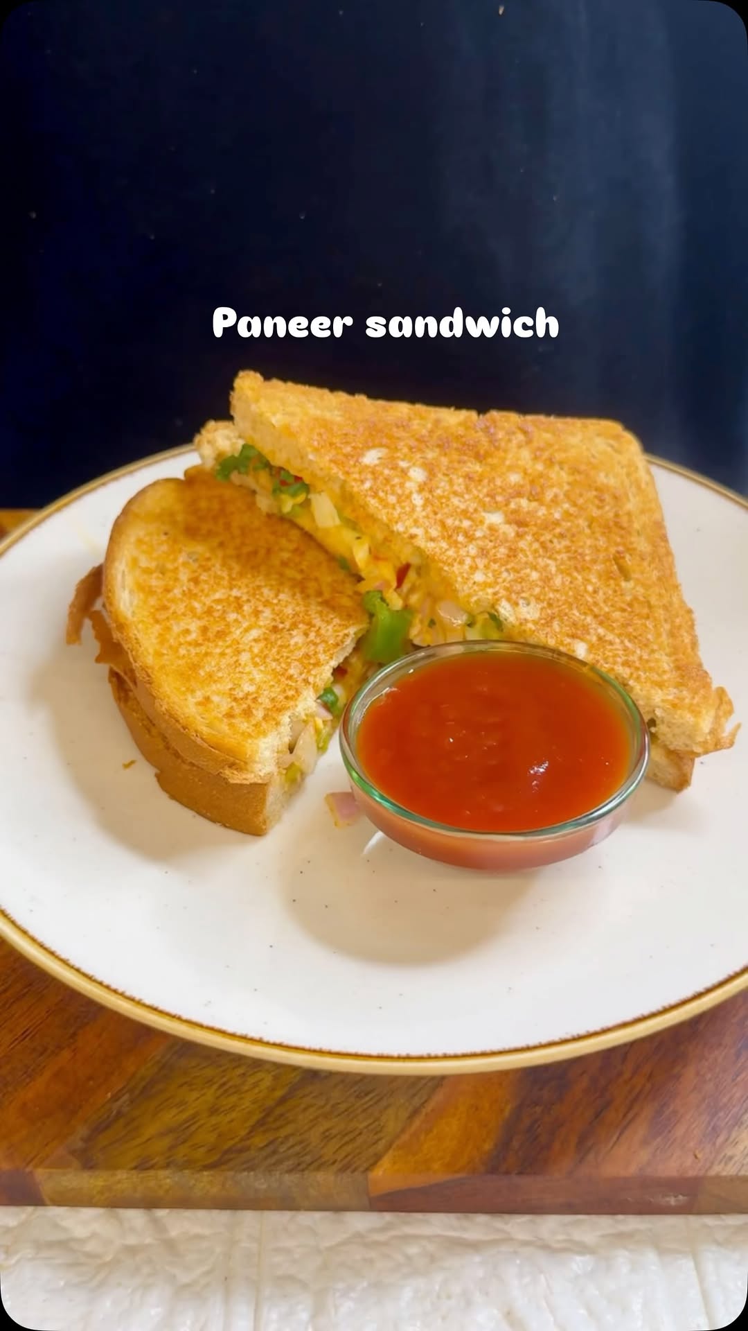 Too lazy to cook? But still want a healthy meal? 👀 🧀 Try this quick high-protein toast using Baker’s Loaf Whole Wheat Bread — made with No Maida, Zero Preservatives & No Palm Oil 🥪✨ Healthy,