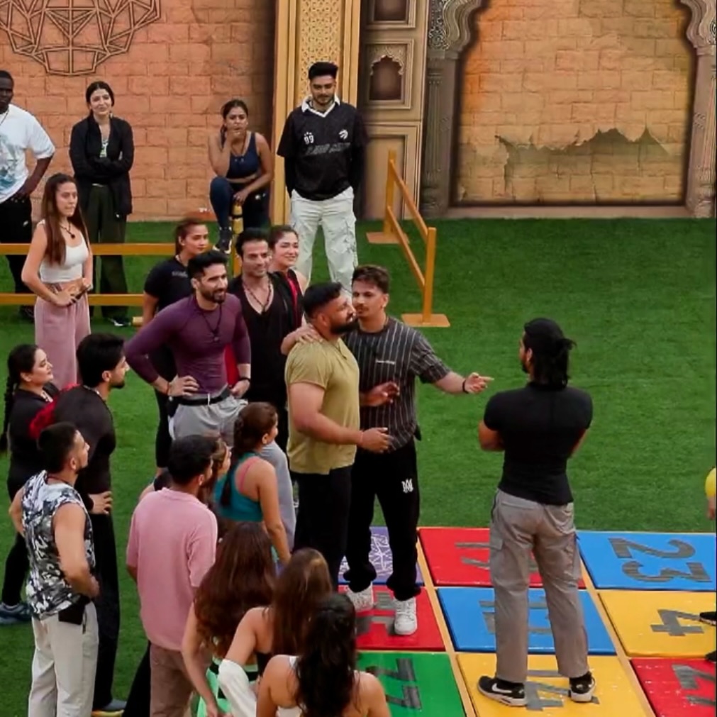 50 entered. I stayed myself. And never needed the crowd. ๐ฅท