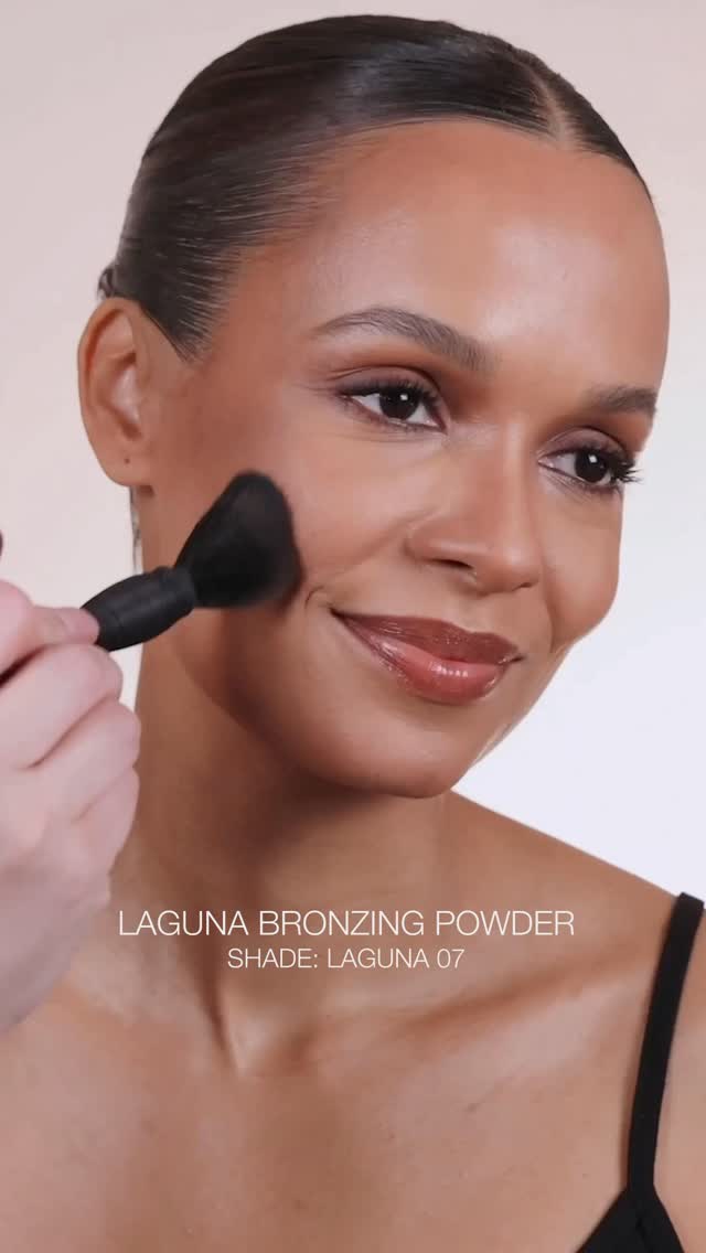Get sunkissed in any season. Create dimension with The NEW Multiple Sculpting Stick, then layer on more warmth with Laguna Bronzing Powder. Shop both glow-to formulas on narscosmetics.com.