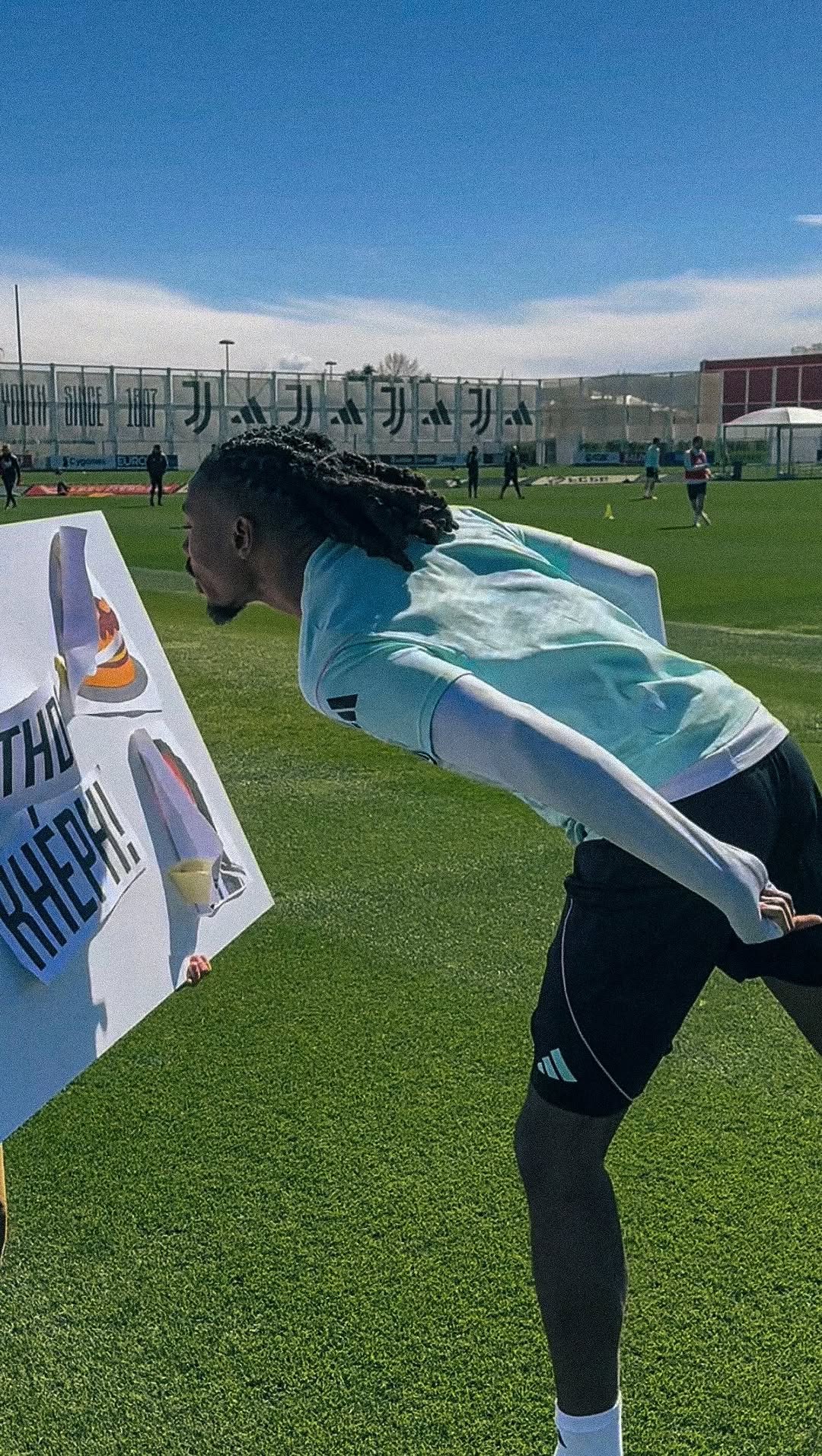 Happy birthday, Keph! Even the wind showed up to celebrate. 😅🎉