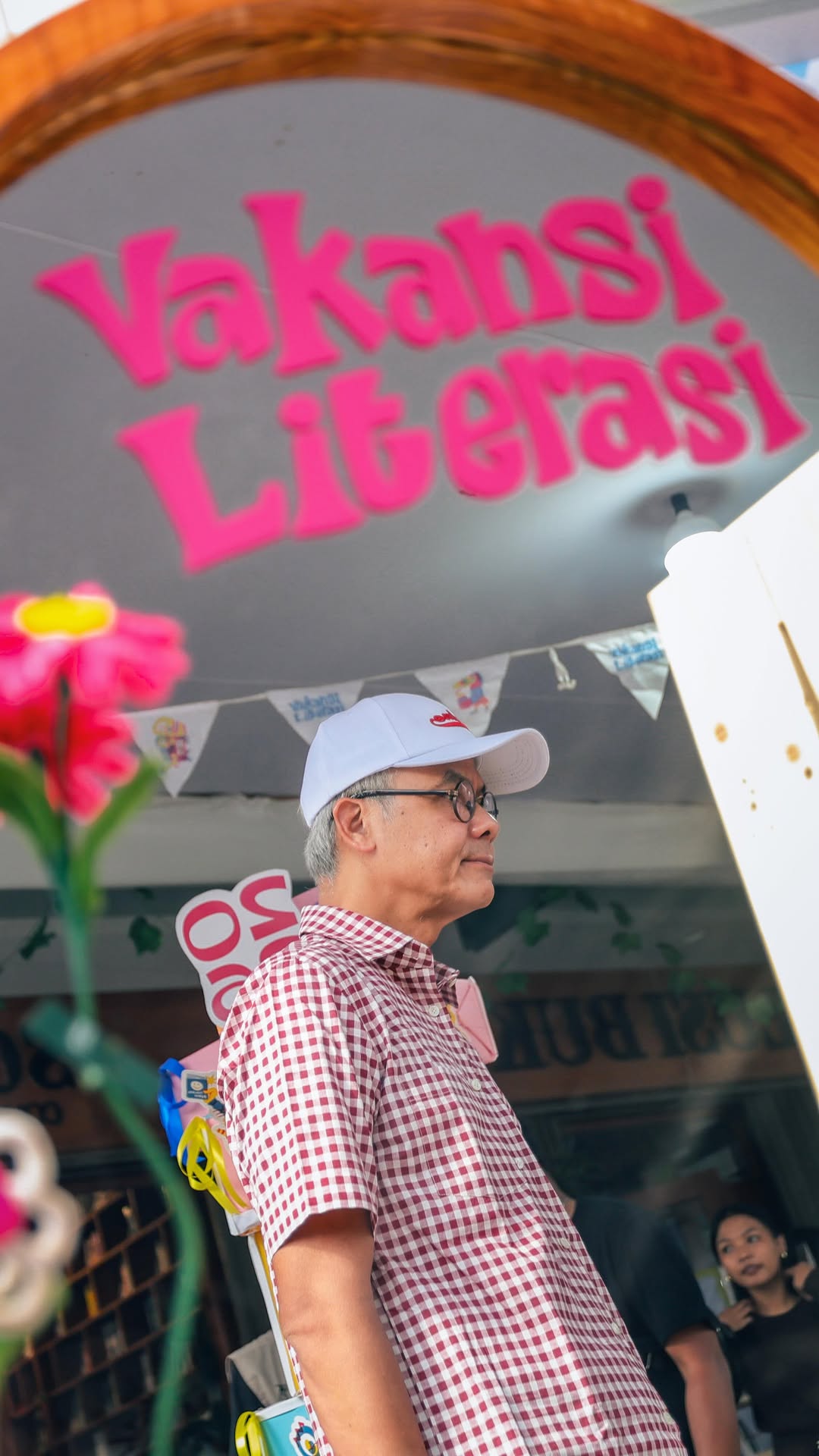 Kenapa ya banyak anak muda yang suka baca buku ini, ada yang tahu? #bacabuku #buku #bazzarbuku #tokobuku #ganjarpranowo