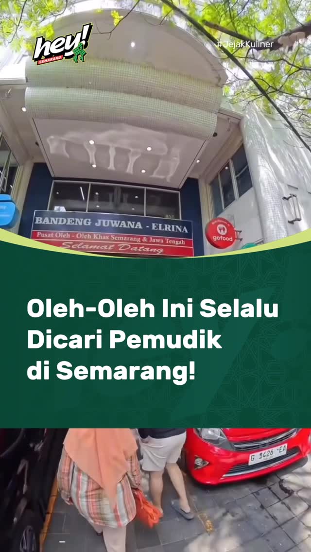 Bukan sekadar oleh-oleh, tapi ada cerita panjang di balik Bandeng Juwana Elrina. Kamu sendiri, tiap lewat Semarang selalu beli ini juga nggak? #HeyMedia #WongSemarang #SingPentingGayeng #Semarang #Ol